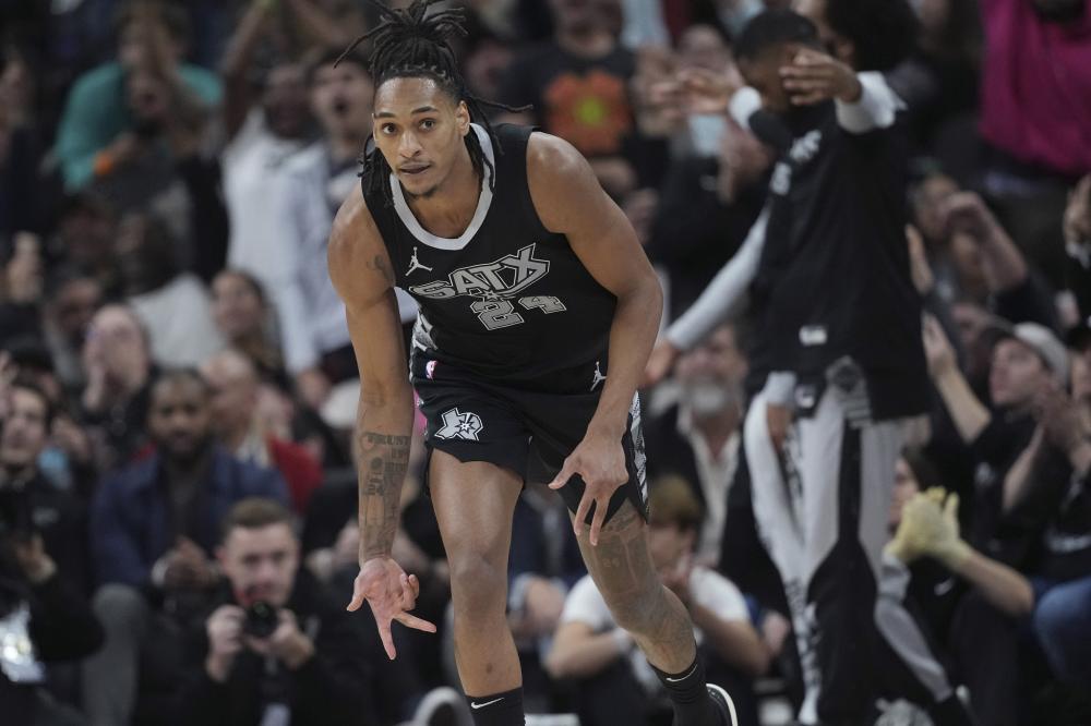 多项队史出 多项队史出